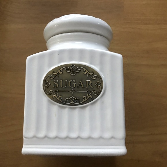 Large Set of THL French Chic Farmhouse Canisters with Beautiful Bronze Labels. - Picture 7 of 15